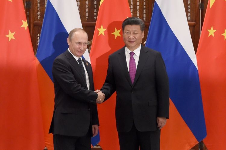 Россия и Китай отказались от доллара