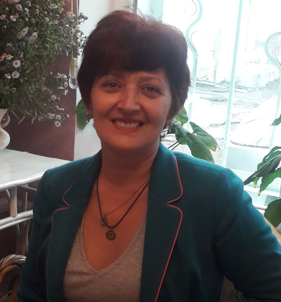 Политолог Гюльнара Инандж: «Соотношение сторонников и противников исламской  власти в Иране можно определить как 60/40». «