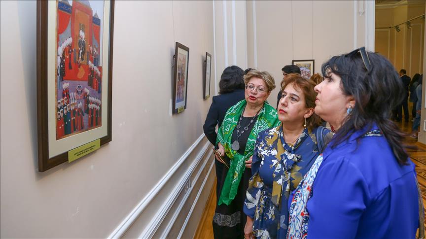 Османские миниатюры демонстрируют на выставке в Баку
