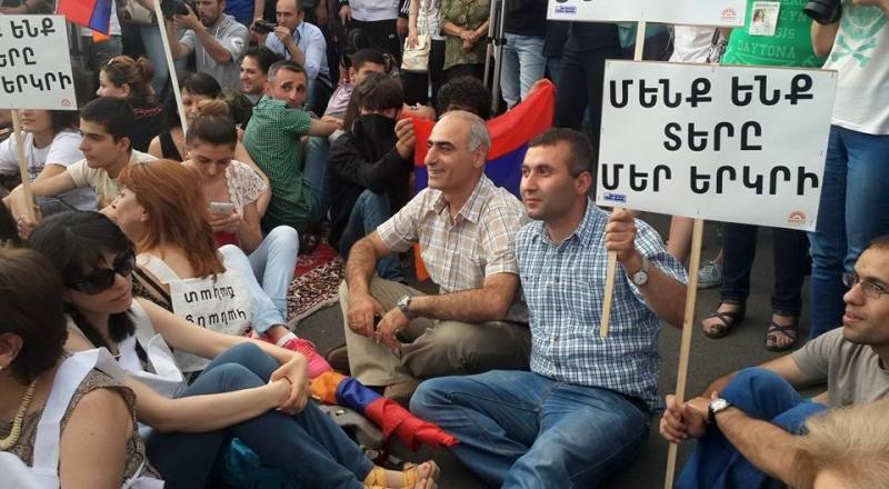 Протесты в Армении – следствие коррупции и безработицы эпохи Саргсяна