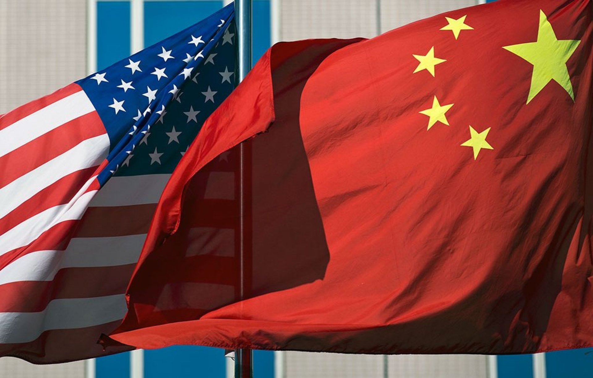 Мировые цены снижаются из-за разногласий между США и КНР