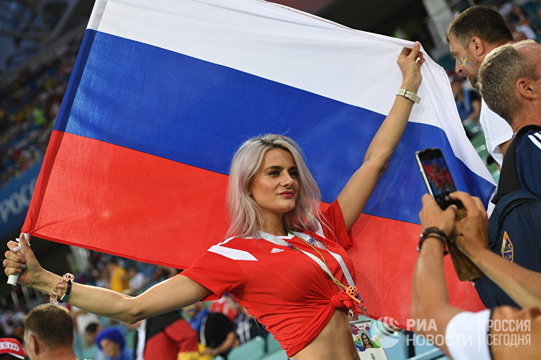 Великолепная Россия! Похоже, ЕС рушится и на ЧМ тоже: комментарии британцев