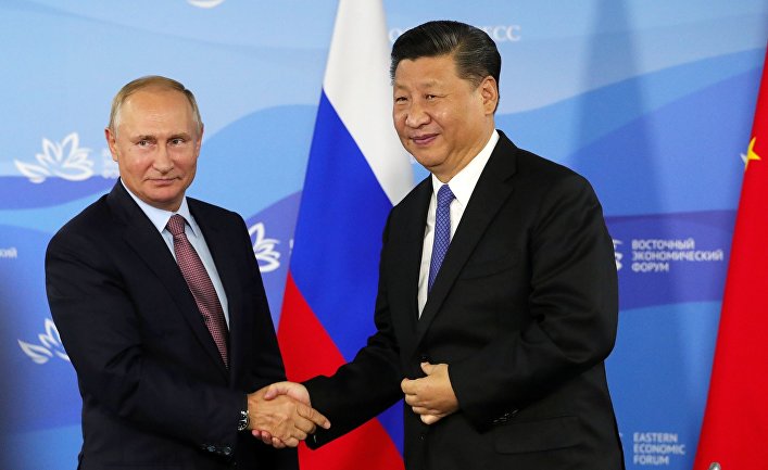 Россия использует военные учения, чтобы показать зубы Западу и повилять хвостом Китаю