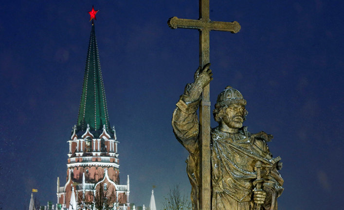 Православная церковь расколола лишь верхушку рушащейся «мягкой силы» Путина на Украине