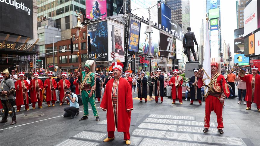 На улицах Нью-Йорка прозвучали марши османского периода
