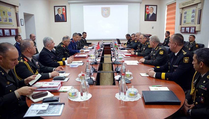 В Баку обсуждают оборонное сотрудничество Азербайджана и Турции