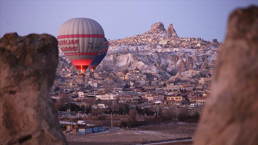 Воздушные шары украсили небо над Каппадокией
