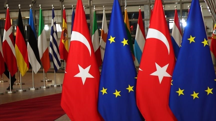 Связи ЕС и Турции: шаг вперед, два шага назад