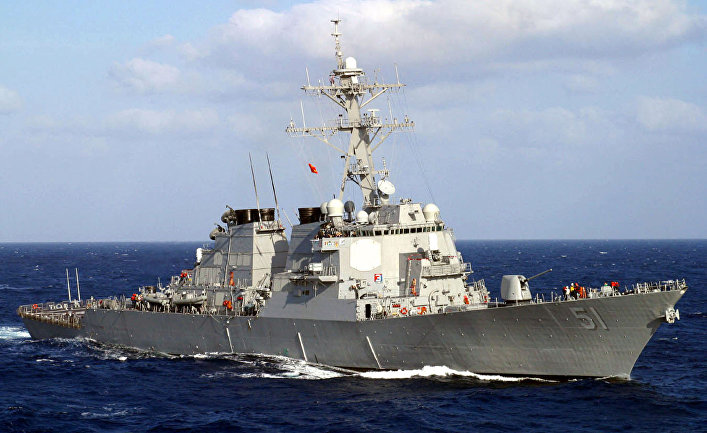 Крупнейший боевой эсминец США направился в Черное море
