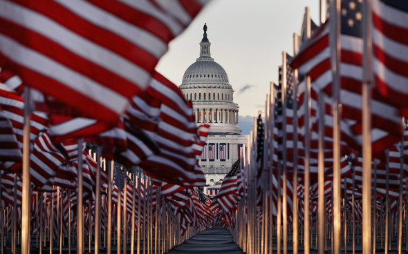 О конфликте приоритетов во внешней политике США