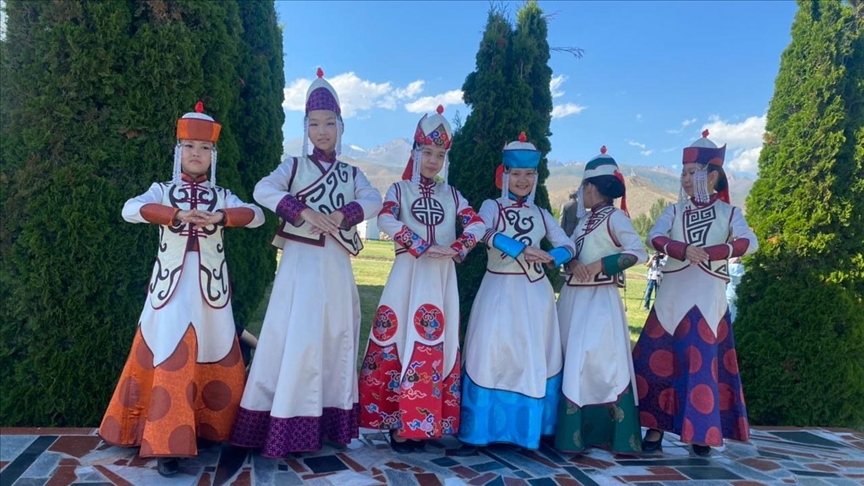 В Кыргызстане прошел всемирный фестиваль «Моды Кочевников. Иссык-Куль 2022»