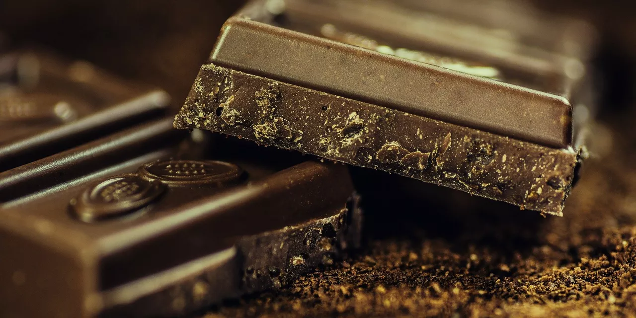 Каждый день съедаете кусочек шоколада? Узнайте, как это влияет на ваш организм￼