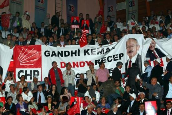 CHP’de tam bir coşku var. Coşkunun nedeni umutları yeşerten, inançlara hayat veren Kemal Kılıçdaroğlu. - gandhi