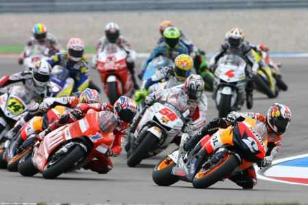 Avrupa kıtası bu hafta sonu birçok motor sporu organizasyonuna ev sahipliği yaptı.Bu hafta sonu İspanya’da Formula 1,Hollanda’da Moto GP,San Marino’da Supersport yarışları düzenlendi. - motogp 2010.