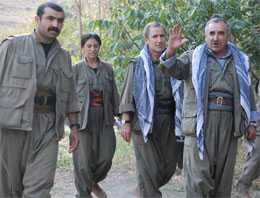 Terör örgütünu tasfiye korkusu sardı. Hükümetin Barzani ile temaslarını sıklaştırması örgütü kuşkulandırıyor. - PKKBarzani