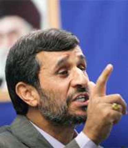 İran Cumhurbaşkanı Mahmud Ahmedinejad, Wikileaks tarafından açıklanan belgelerin bölge ülkeleriyle ilişkilerini etkilemeyeceğini söyledi. - 291110 oa ahmad