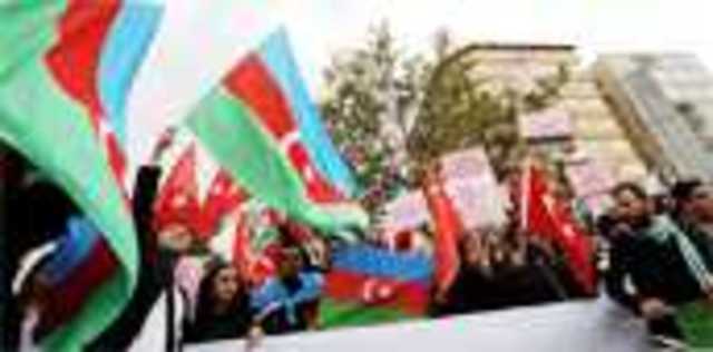 Azeri Toplumu Ayağa Kalktı