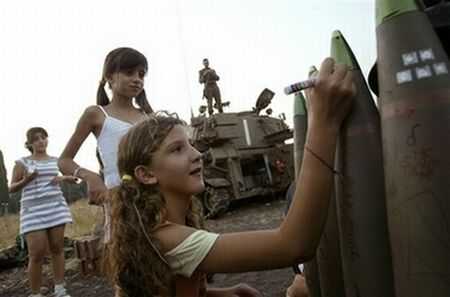 RAFAEL SADI 26-10-2010 - israel lebanon war israeli children signing missiles