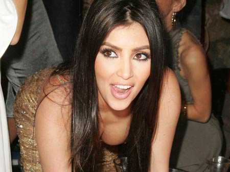 Kim Kardashian, 5.5 milyon takipçisine ‘soykırım’ tweet’i attı
