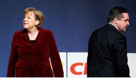 Merkel: Nükleer Enerjiye Bakış Açım Değişti