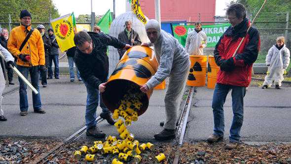 Almanya nükleerden çıkış yolu arıyor