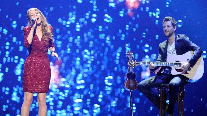 Eurovision Şarkı Yarışması birinci yarı finalinde Yüksek Sadakat’ın ”Live It Up“ şarkısıyla temsil ettiği Türkiye ilk 10 ülke arasına giremeyerek final şansını kaybetti. - isvicre anna