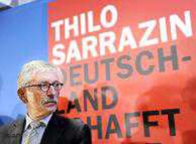 Almanya’da yaşayan Müslümanları hedef alarak, Yahudilerin belirli bir gene sahip olduğunu iddia ederek tepkileri üzerine çeken Thilo Sarrazin’in üyesi olduğu Sosyal Demokrat Parti’den (SPD) ihraç edilmemesine karar verildi. Ancak Sarrazin ile ilgili tartışmalar sona ermedi. - sarrazin1