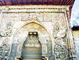 UNESCO Dünya Kültür Mirası Listesi'nde yer alan Divriği Ulu Cami'nin statik yapısı yanlış müdahaleler nedeniyle bozuldu. - divrigi