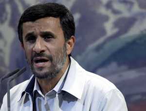 İran devlet televizyonunun haberine göre, Tahran’da bir atık su arıtma tesisinin açılışında konuşan Ahmedinejad, "Biz eğer bomba yapmak istersek kimseden korkmuyoruz. Bunu bildirmekten de korkmuyoruz. Kimse bir şey yapamaz ancak böyle bir amacımız yoktur" dedi. - fh1304755969 372021