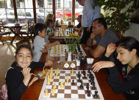 “Kids in die Clubs”: Satranç Club 2000 proje ortağı