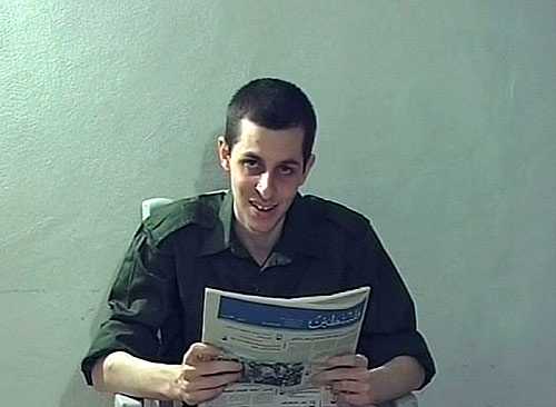 İsrail basını, beş yıl önce kaçırılan İsrail askeri Gilad Şalit'in kurtarılması için Türkiye'nin ve Başbakan Recep Tayyip Erdoğan'ın devrede olduğunu yazdı. - Gilad