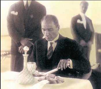 Köşk arşivinden Atatürk fotoğrafları