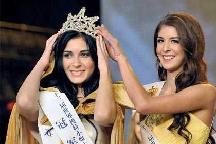 Türk kızı Sevcan Dünya Mankenler Kraliçesi seçildi