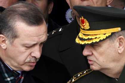 ‘Erdoğan ordunun otoriter taktiklerini benimsemiş gibi’