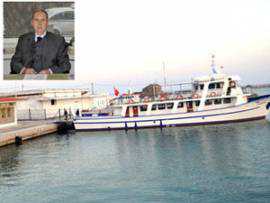 İzmir'in Çeşme ilçesi ile Yunanistan'ın Sakız Adası arasında sefer düzenleyen Ege Birlik firmasına ait 'Çeşme Ekspres' adlı gemi, Sakız Adası'nda Yunan yetkililerce alıkonuldu. - 55810