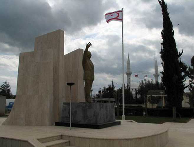 KIBRIS PAZARI YAZILARI ( ZAMAN VE HÜZÜN) - Guzelyurt Ataturk Aniti