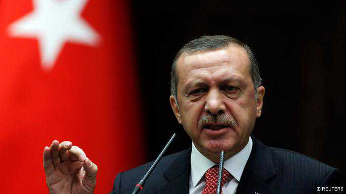 Türkiye, İran'ın Suriye'de kan dökülmesinden Ankara'yı sorumlu tutan açıklamalarını sert bir dille kınadı. Erdoğan, İran'ın önce kendini hesaba çekmesi gerektiğini söyledi. - rte