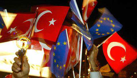Avrupa Birliği üyeliği konusunda hayal kırıklığına uğrayan Türkiye'nin ekonomik olarak yüzünü doğuya çevirdiği iddia edildi. - 121217turkey eu.hlarge