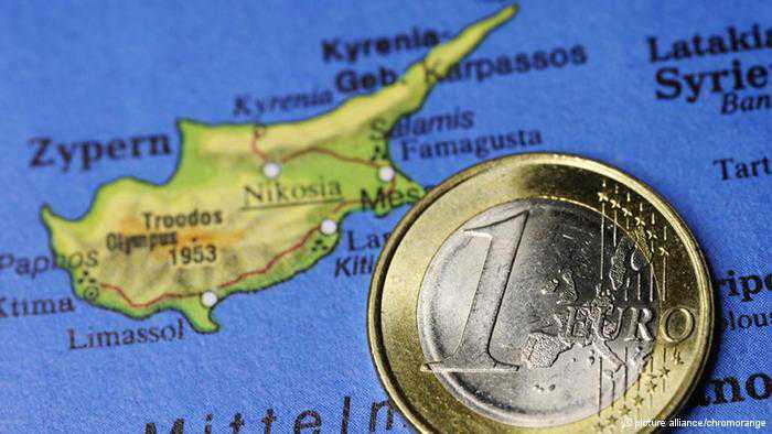Yeşiller Eşbaşkanı Cem Özdemir Euro Bölgesi'nden yardım isteyen Kıbrıs'a birleşme koşulu istedi. - 015679000 30300