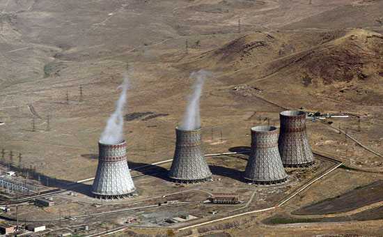 Londra merkezli küresel analiz şirketi Maplecroft’un nükleer santrallere ilişkin yaptığı araştırmada, Ermenistan'da Türkiye sınırı yakınlarındaki Metsamor santralini, bir deprem sonrasında radyasyon yayma riski bulunan, dünyadaki 442 nükleer santralden 10'u içinde gösterdi. Ermenistan’da Türkiye sınırı yakınlarındaki Metsamor santrali bir depremde tehdit oluşturabilecek santraller arasında gösterildi. Londra merkezli küresel analiz şirketi Maplecroft’ın araştırmasında, Metsamor santralinin, bir deprem sonrasında radyasyon yayma riski bulunan dünyadaki 442 nükleer santralden 10'u içinde olduğu belirtildi. - 040411 hota nuclear12