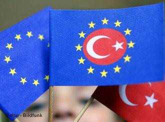 Başbakan Recep Tayyip Erdoğan, ''Avrupa Günü'' sebebiyle yayımladığı mesajında, ''Türkiye'nin AB üyeliğinin taşıdığı önem, izaha muhtaç bir konu değildir. - 050812 turkiye ab icinde hak ettii yeri alacak 1