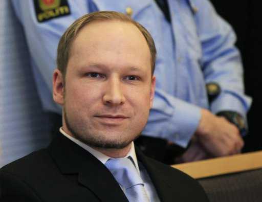 Norveçli savcılar, başkent Oslo'da Temmuz ayında düzenlediği iki ayrı saldırıda 77 kişiyi katleden İslam karşıtı fanatik Anders Behring Breivik hakkında terör davası açtı. - 070312 oa brei12