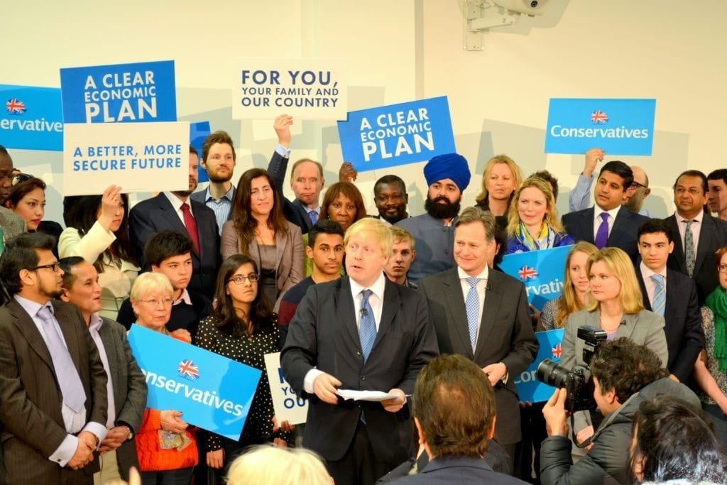 Londra Belediye Başkanı Boris Johnson seçim kampanyasına Londra'nın Hendon bölgesinden başladı.  Muhafazakar Partinin iş ve politikada ahlaki vizyonunu kamuoyuna açıklamasıyla birlikte ileride Muhafazakar parti liderliğinde bende varım mesajı verdi. - Boris Johnson