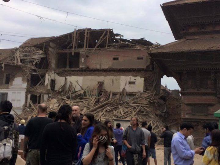 Felaketi yaşayan İzber Barın’ın Kaleminden Nepal Depremi