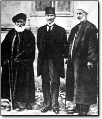 Din adamlarıyla iç içe bir lider: Mustafa Kemal