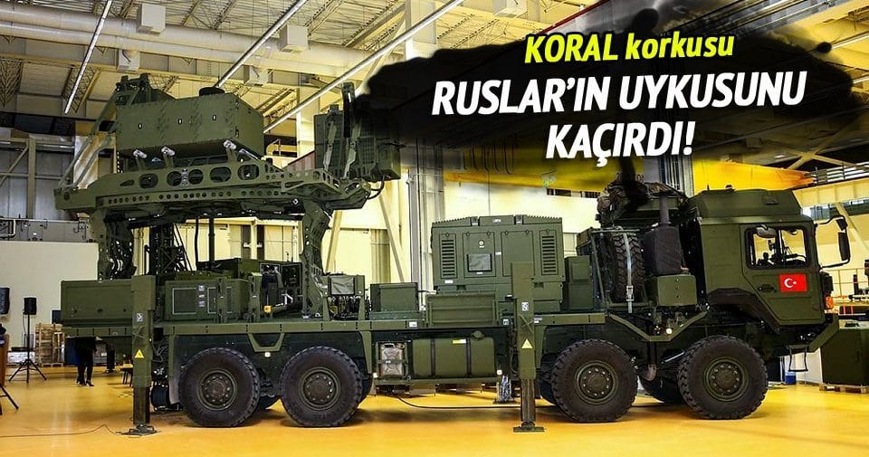 Türk mühendisler tarafından yüzde yüz yerli imkanlarla ASELSAN'da geliştirilen KORAL Mobil Elektronik Harp Sistemi Radar, uçak, füze ve S-400 sistemlerini "kör" edip etkisiz hale getiriyor.
Rus uçaklarının sınır ihlallerinden sonra Ankara da hava savunma sistemleri konusunda düğmeye basıldı. KORAL "radar karıştırıcı" olarak tasarlandı. Suriye sınırına 5 adet konuşlandırılan KORAL bataryaları 100 kilometre çaplı bir alanda bütün radar, uçak, tank ve helikopterleri körleştiriyor, havadaki füzeleri ise istediği yöne saptırıyor. - 1456374800973