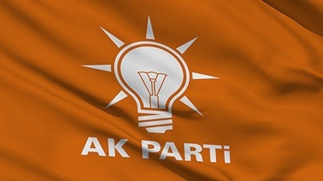 AK Parti’de şok bir istifa daha!