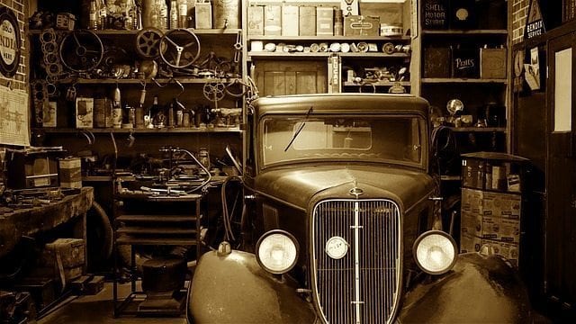 Bir aralar Yeşilçam'da başrollerde izlediğimiz Tolga Savacı Amerika'da otomobil tamir etmeye başladı. - antique 1868726 640