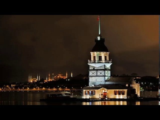 Uzaklardan Bir Ses – İstanbul