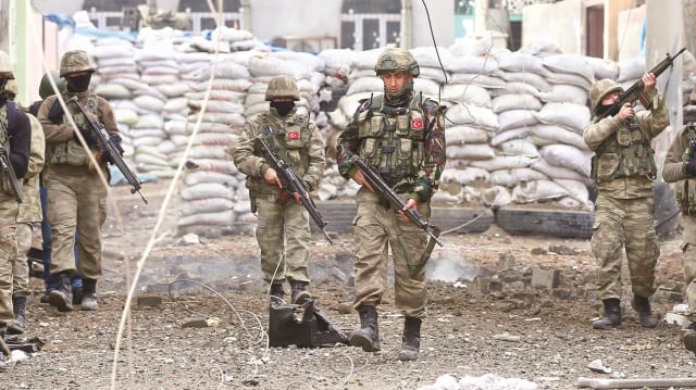 Savaş Süzal - turkish army turk ordusu operasyon savas